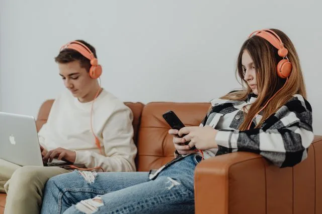 Saugus internetas Z kartai: seminaras apie patyčias internete